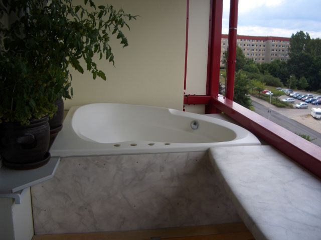 Yakuzainstallation auf Balkon